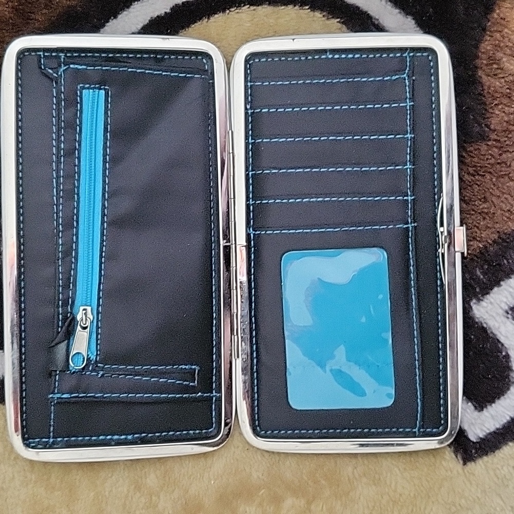 Preloved Seasame Street Cookie Monster wallet - Picture 3 of 3